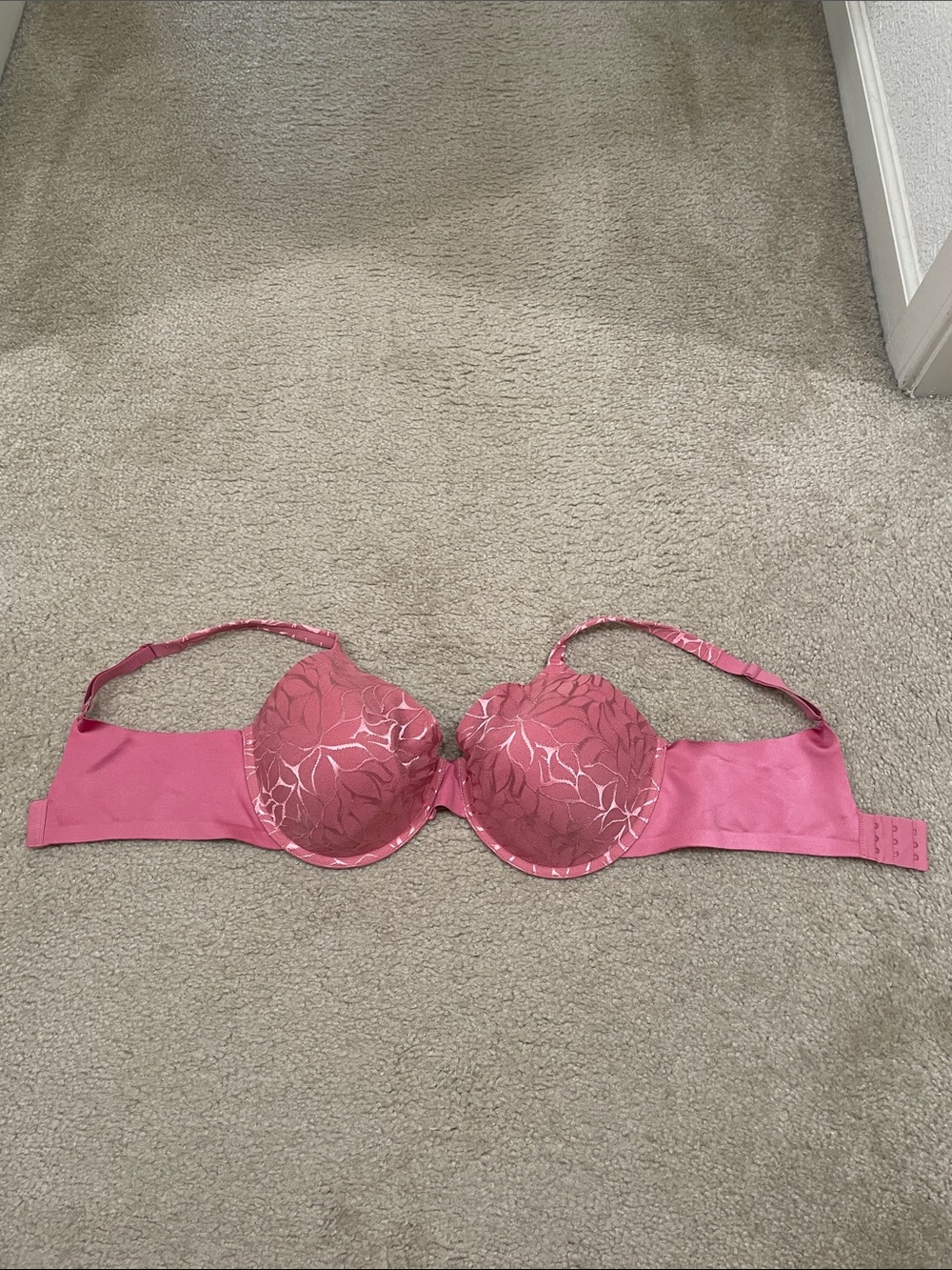 Preowned Bali pink bra 38dd
